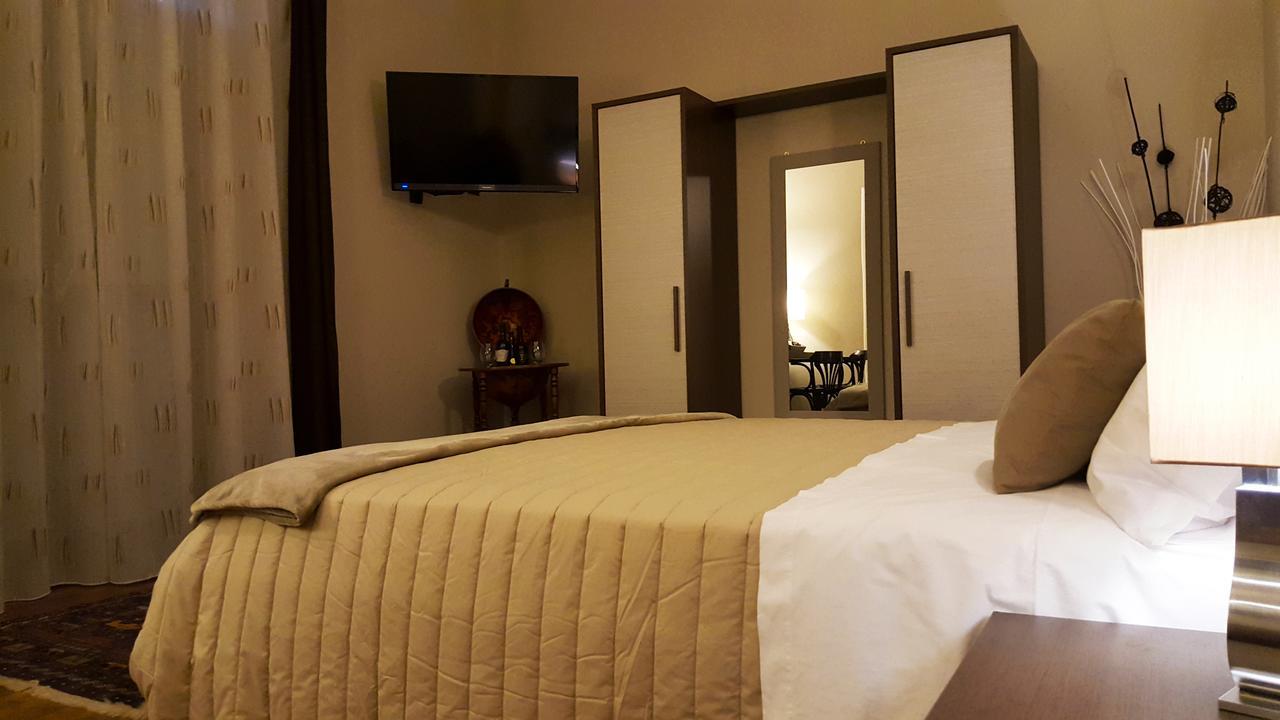 Attico Barocco Bed & Breakfast Lecce Exterior photo