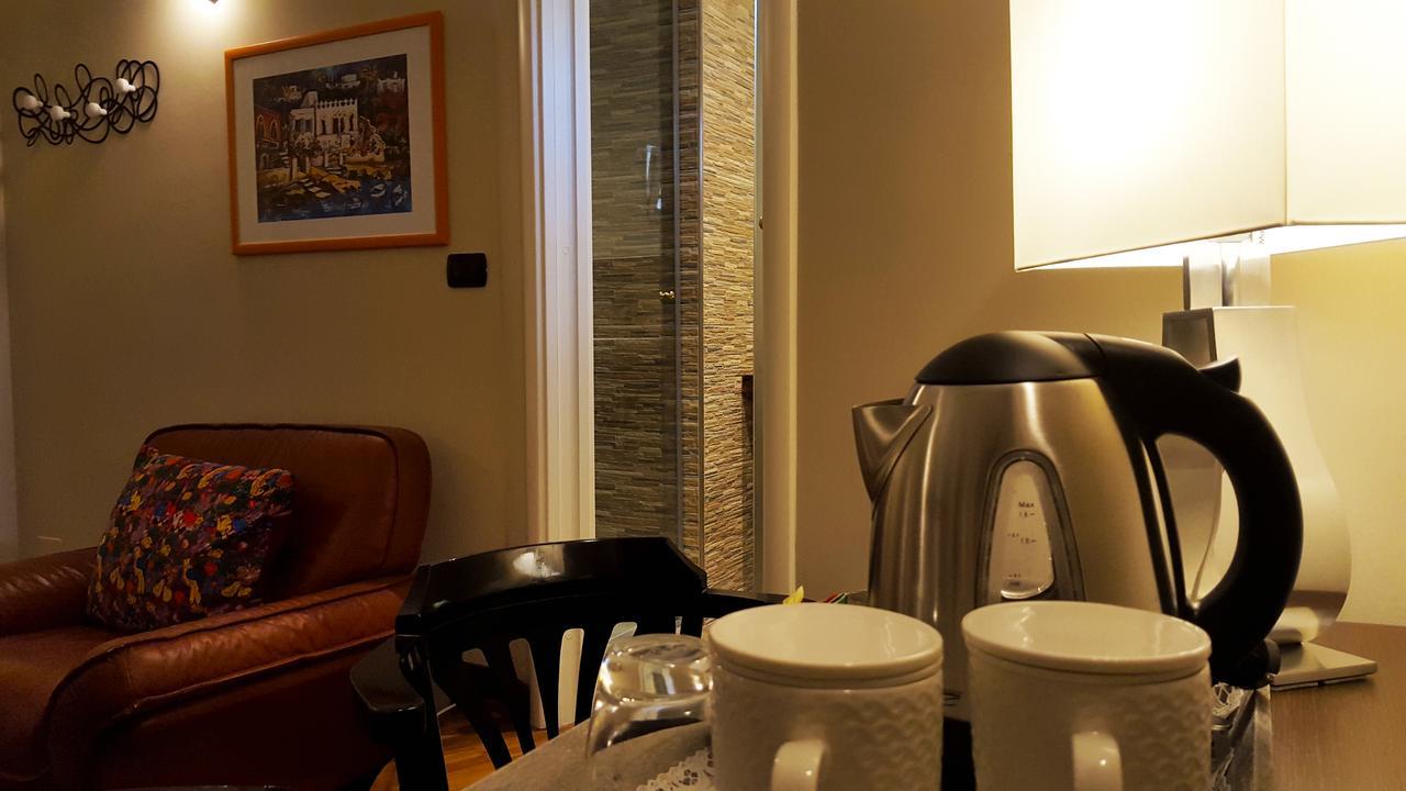 Attico Barocco Bed & Breakfast Lecce Exterior photo